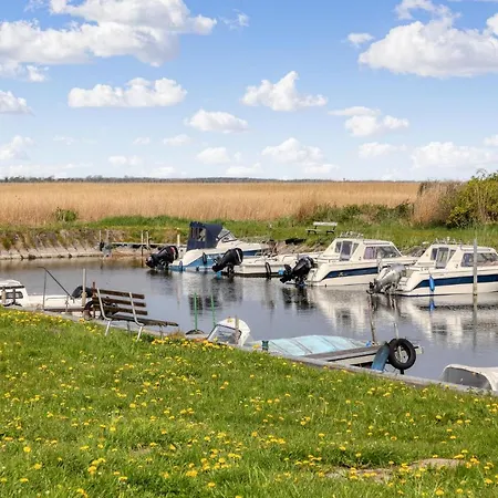 Poolhaus 2 In * Gross Mohrdorf